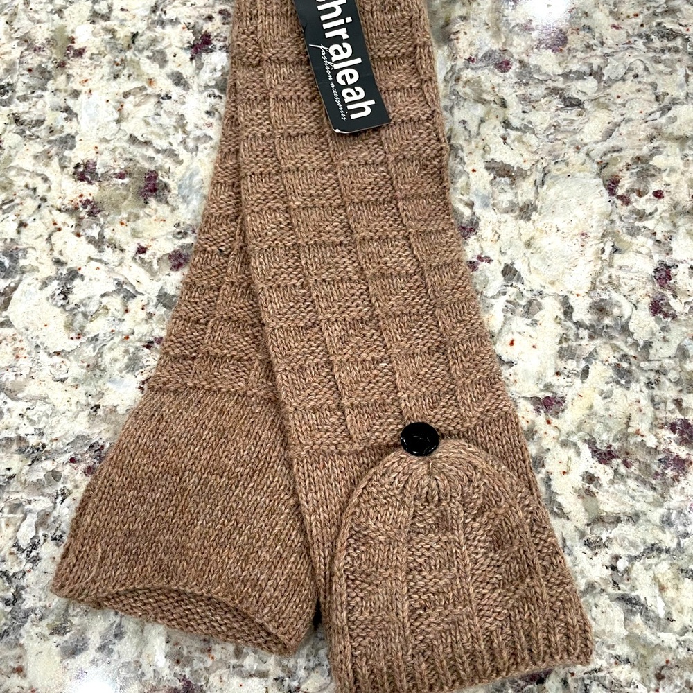 Brown mittens with option to unbutton the finger cover and still function
